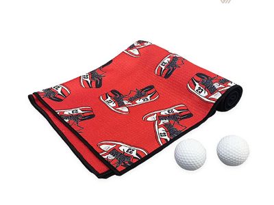 Mantente en lo Máximo de tu Juego con Innovadoras Toallas de Golf Magnéticas