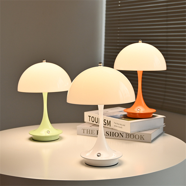 Create a magical ambiance with the enchanting table lamp mushroom casting a soft light.
