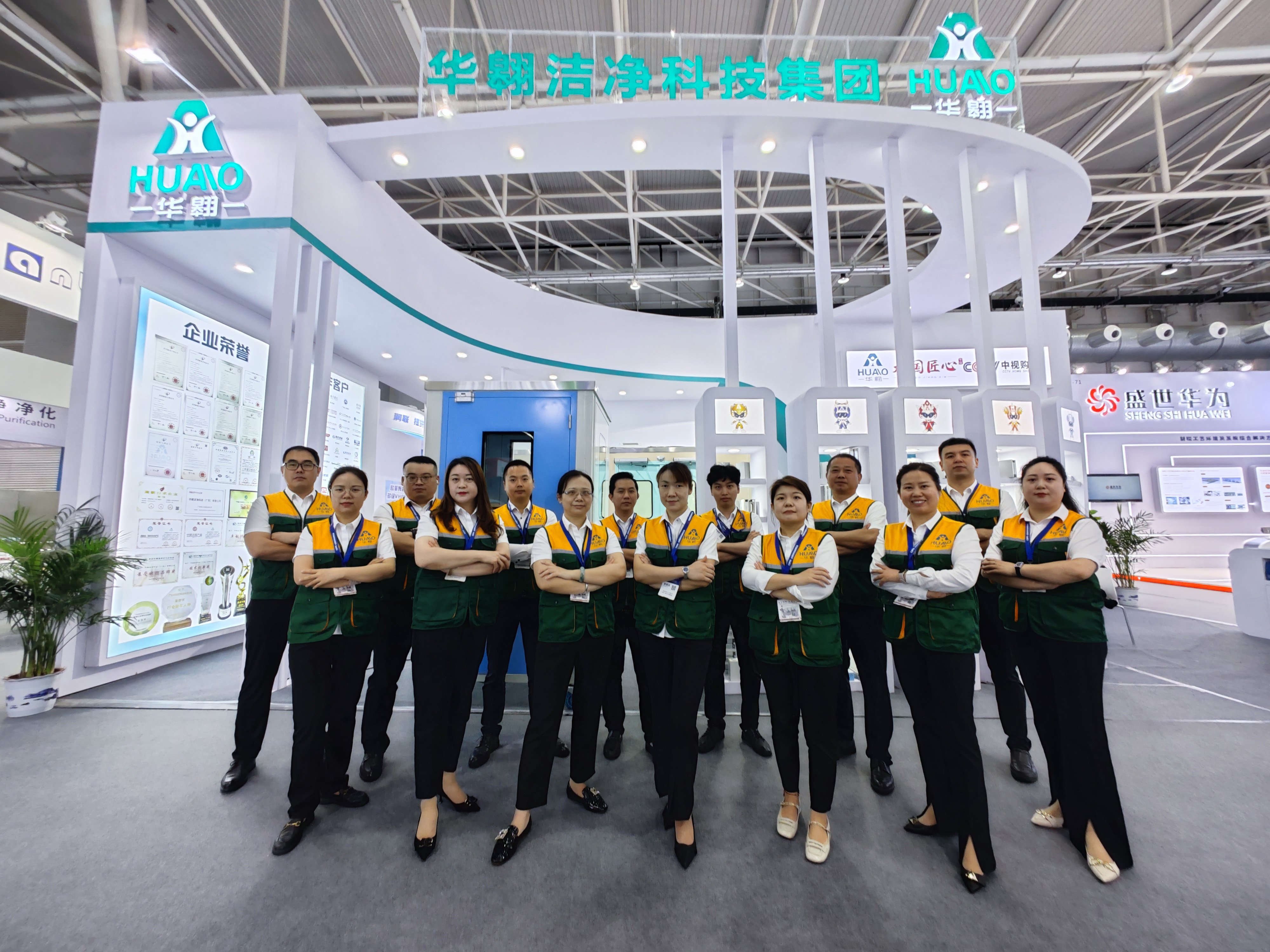 HUAAO Homogeneous Vinyl Floor Tile Homogeneous Pvc Flooring Heterogeneous Vinyl Flooring supplier