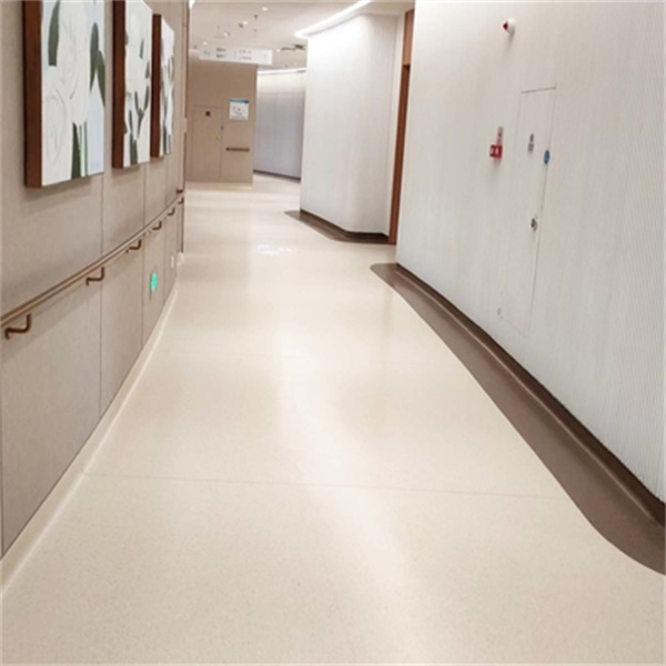 Expert tips for choosing the right medical centre flooring for your facility's needs