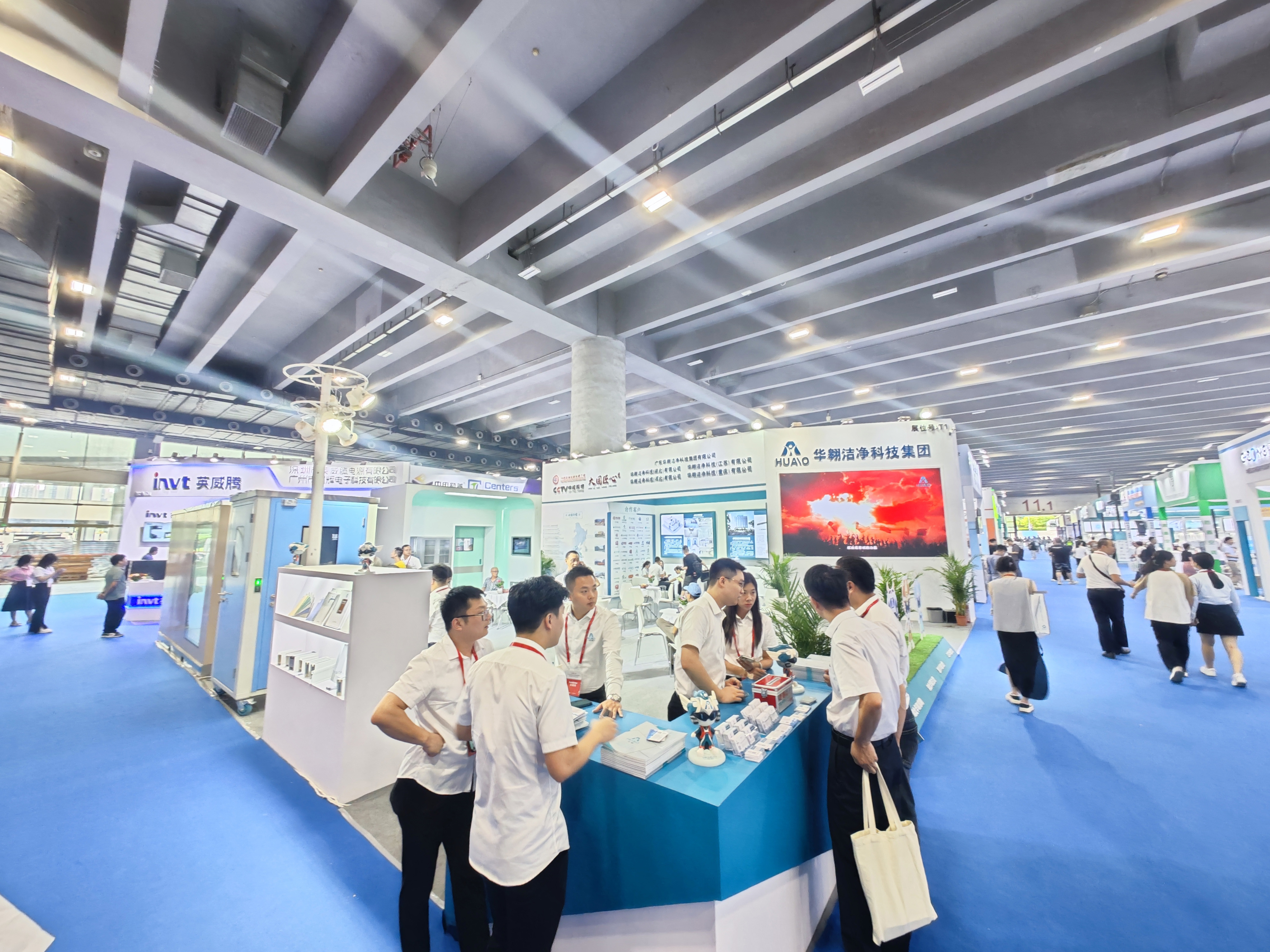 HUAAO Homogeneous Vinyl Floor Tile Homogeneous Pvc Flooring Heterogeneous Vinyl Flooring manufacture