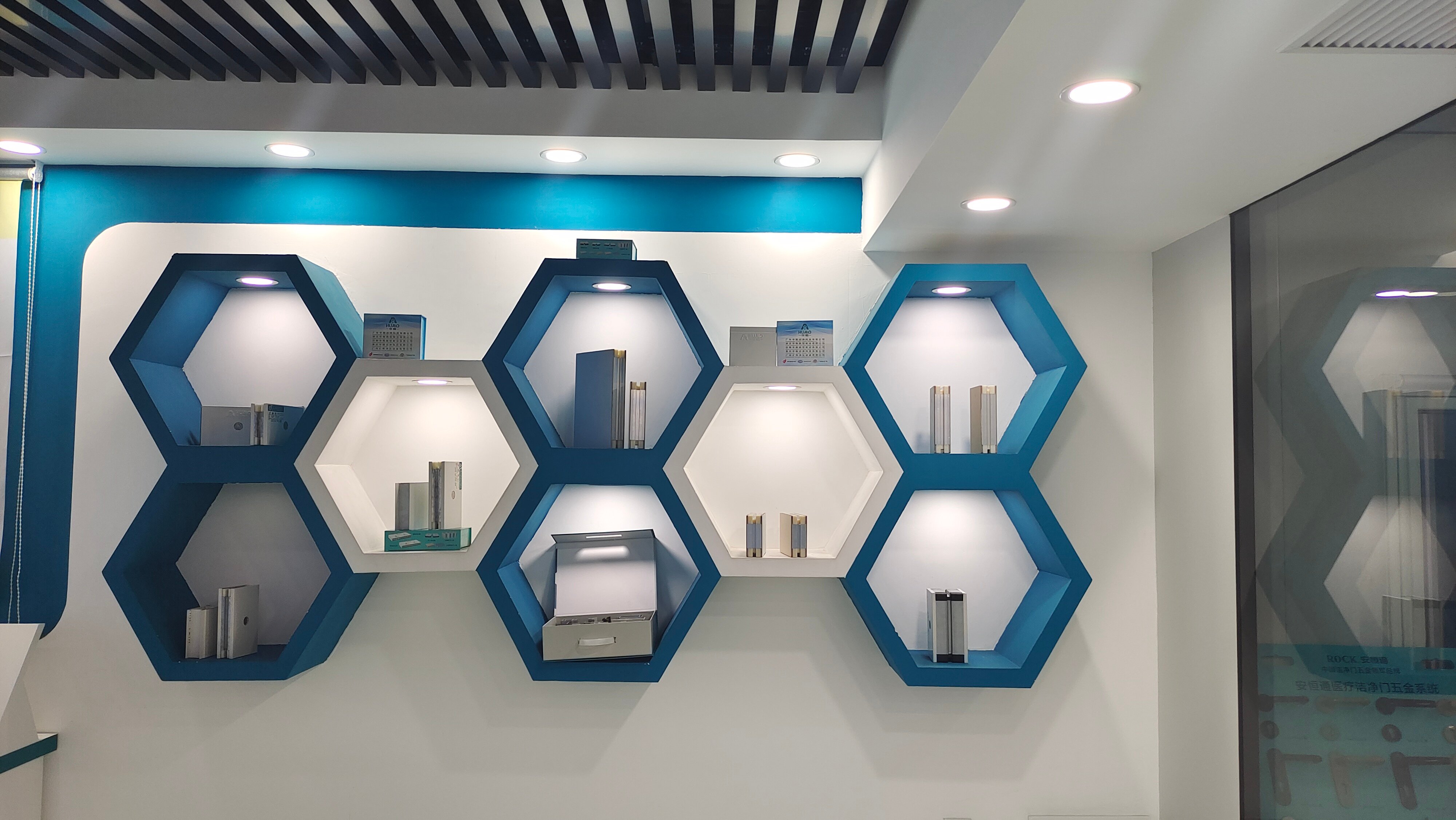 GMP New Product Listing Lightweight Thermal Insulation Cement Fireproof Eps Sandwich Panel Wall manufacture