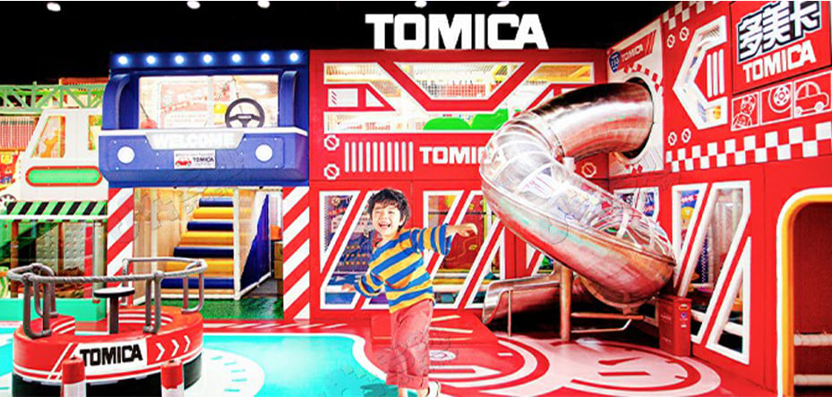 Tomica Car Theme Park: Become a Race Car Driver, Challenge the Limits