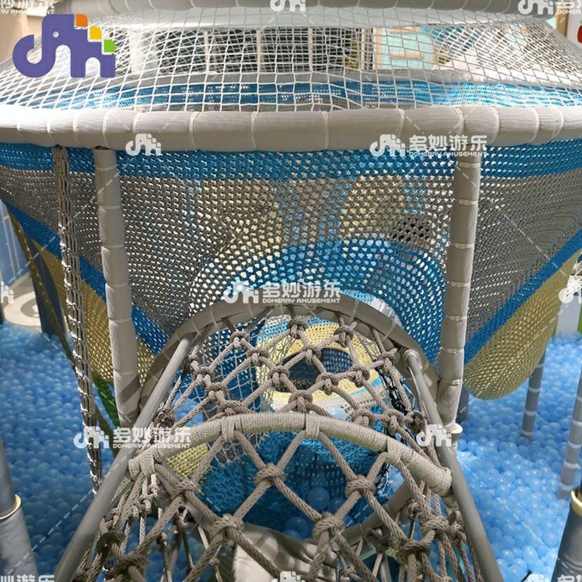 An Elastic Set is your Way to Enjoy Outside with the household and Super Jump Trampolines