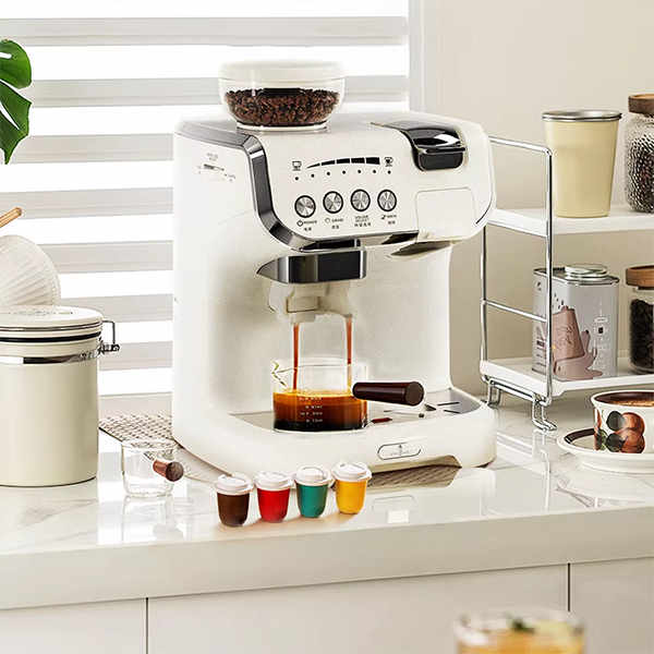 Beherrschen Sie die Kunst des Kaffeemachens mit Bohnen-zu-Tasse-Maschinen