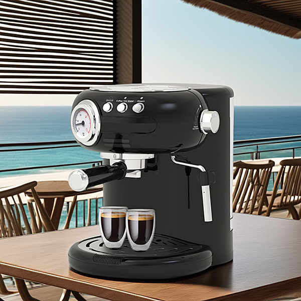 Confort ultime - Dégustez un latte maison avec une machine à café avec un mousseur de lait