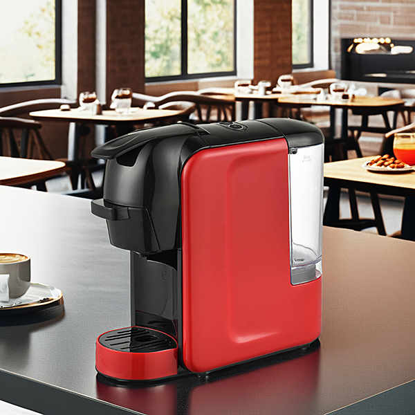 Braue eine frische Tasse Kaffee mit einem Tastendruck auf deiner roten Kaffeemaschine.