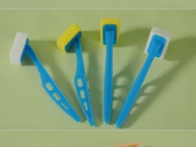 Bedridden Sponge Toothbrushes: Simplifying Oral Hygiene for Patients with Mobility Issues - Cheercare