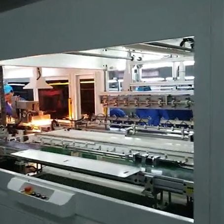 производство на соларни панели чрез машина