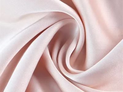 Avantages du tissu élasthanne pour des vêtements de sport confortables et durables