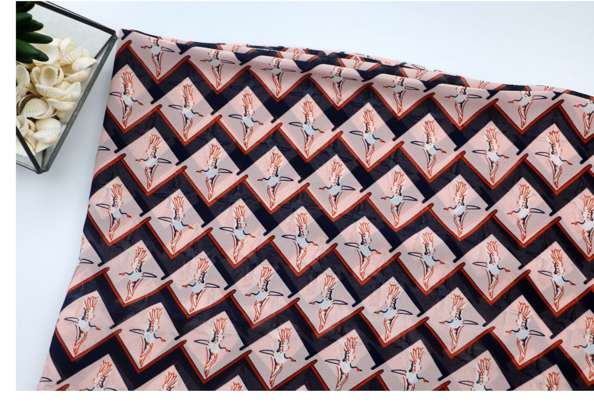 New style 2024 polyester yarn Chiffon printed fabric spring summer dress fabric available from stock supplier