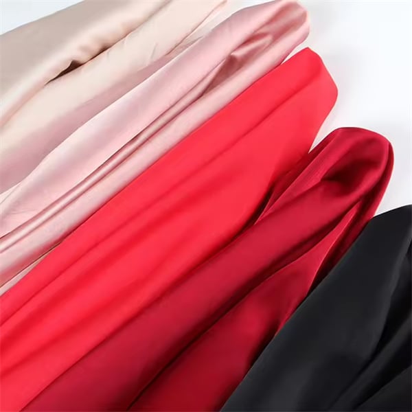 Innovation dans le poly taffeta