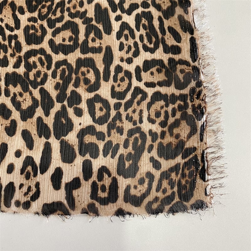 Printed 100%polyester 75D crinkle chiffon fabric for women's dress supplier