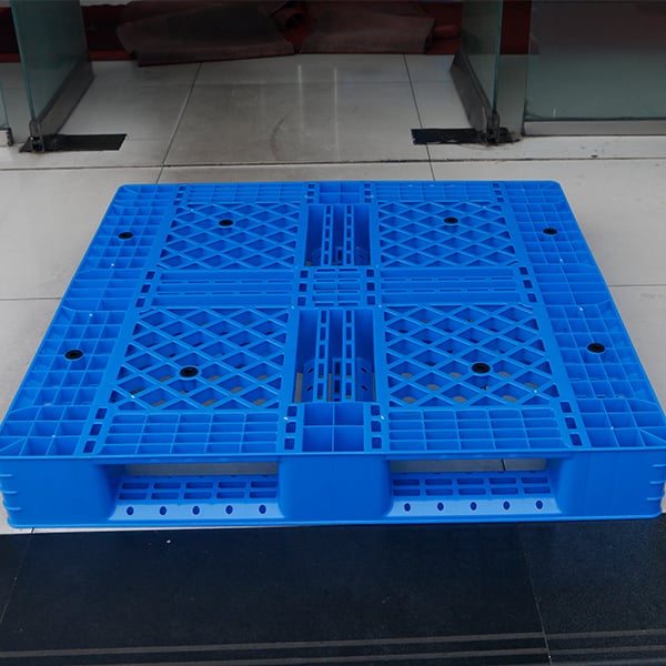 Perché i Pallet in Plastica Sono la Soluzione Definitiva