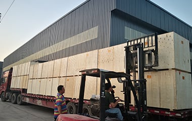 Globalne zamówienia rosną, sprzęt laserowy XIANMING idzie na światową arenę