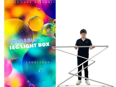 Foldable SEG Light Box: Quick Assembly for Event Backdrops