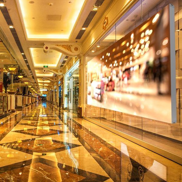 Tecnología LED eficiente en energía para publicidad duradera y rentable