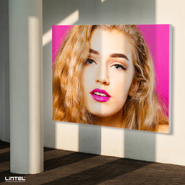 Améliorez votre espace de vente avec des affichages lumineux LED accrocheurs