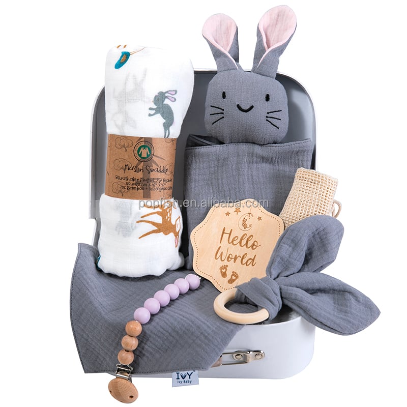 BSCI OEM Essentials Baby Gift Set for Newborn Baby /Gift Set with Baby Blanket Rattle bibs manufacture