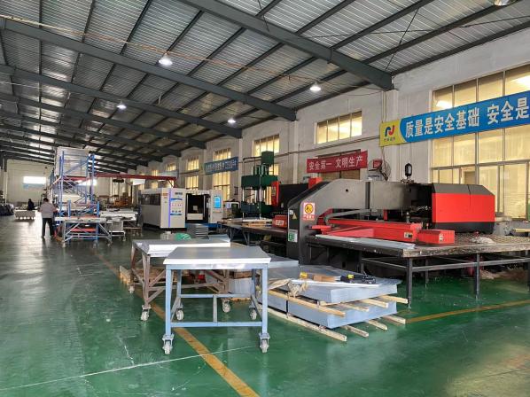 Galvanized sheet frame aluminum blades large air volume high speed 950mm round cowshed fan factory