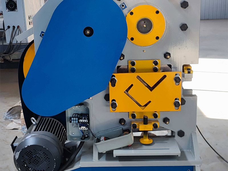 Klr-8b Series Plate Hydraulic Universal Multifunction Ironworker Iron Worker Machine Punching Shearing Machine