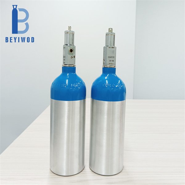 Advantages of Portable Oxygen Cylinders for Travelling