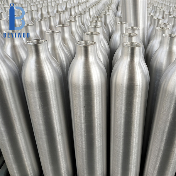 Join the trend of eco-friendly carbonation with our sustainable CO2 cylinders