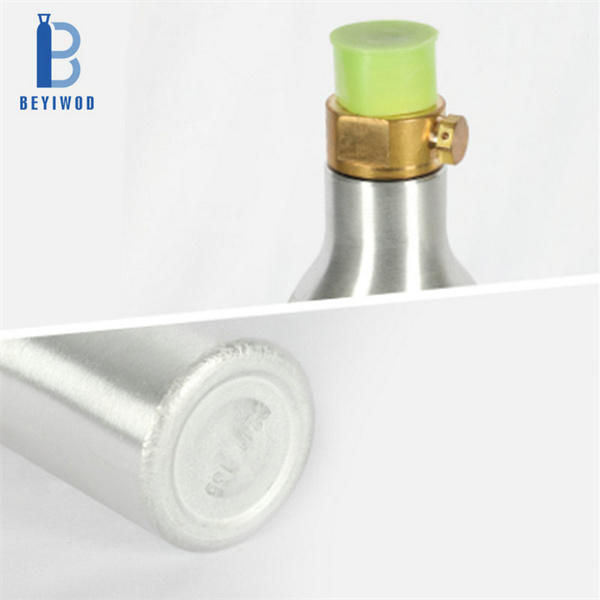 Impress your customers with consistent carbonation from our reliable CO2 cylinders