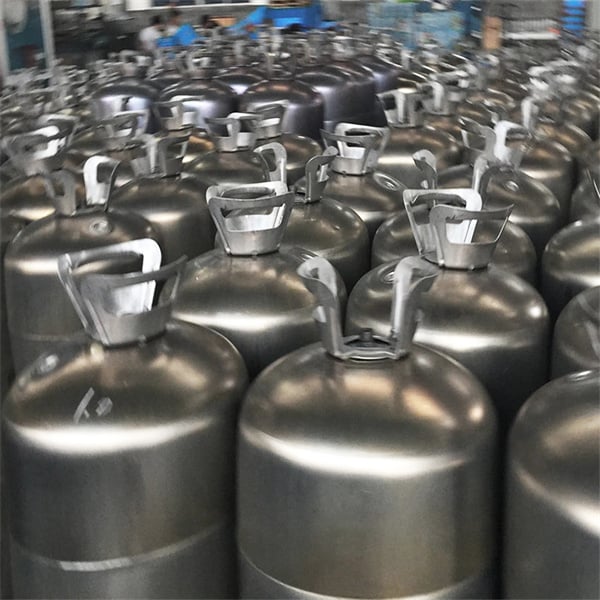 Try a small helium balloon tank