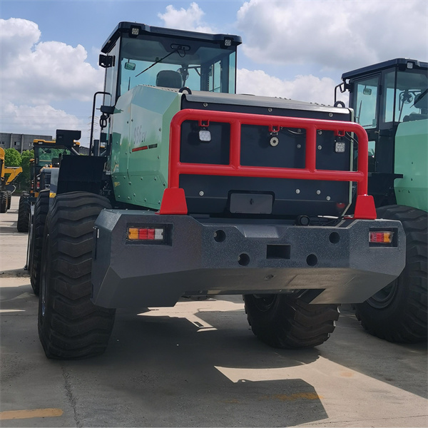 Economize Tempo e Trabalho com Transplantadeira de Arroz Auto-Propulsionada