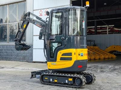 5 opciones de mástil y neumáticos que debe considerar en una carretilla elevadora para construcción