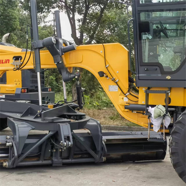 Improving Efficiency with Modern Motor Grader Equipment Technology