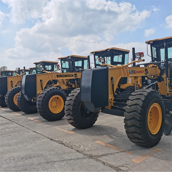 Do graders de lâmina aos graders motorizados.