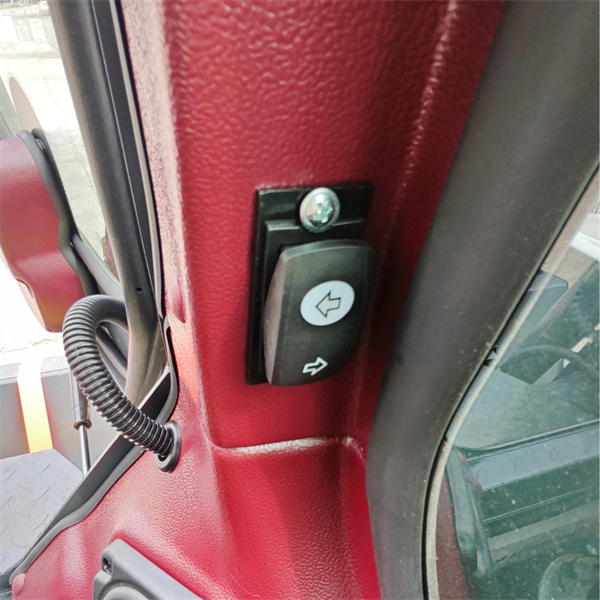 O Carregador Pá Escavadeira para Qualquer Trabalho