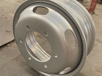 The Impact of Rim Design on Heavy Machinery Performance