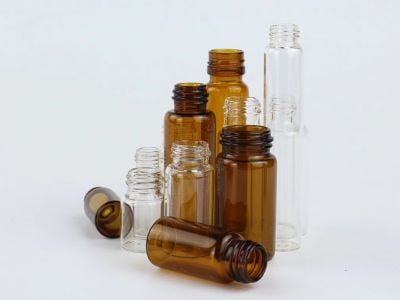Comment choisir des bouteilles en verre ambré avec bouchons à vis