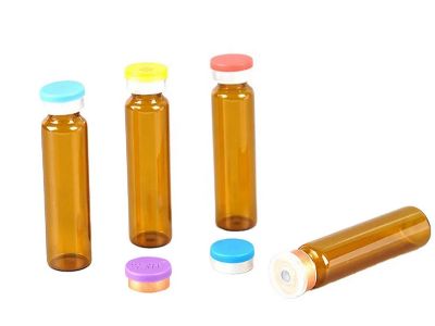 Comment décorer vos flacons en verre avec des étiquettes et autocollants créatifs