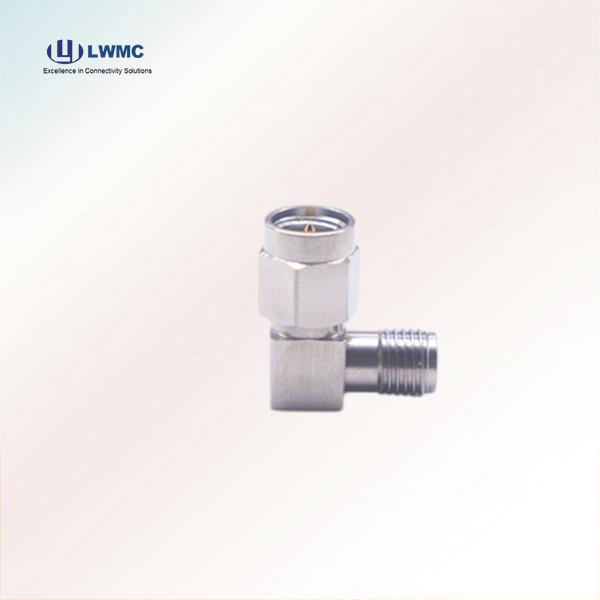 How to properly connect SMA male and female connectors for optimal performance