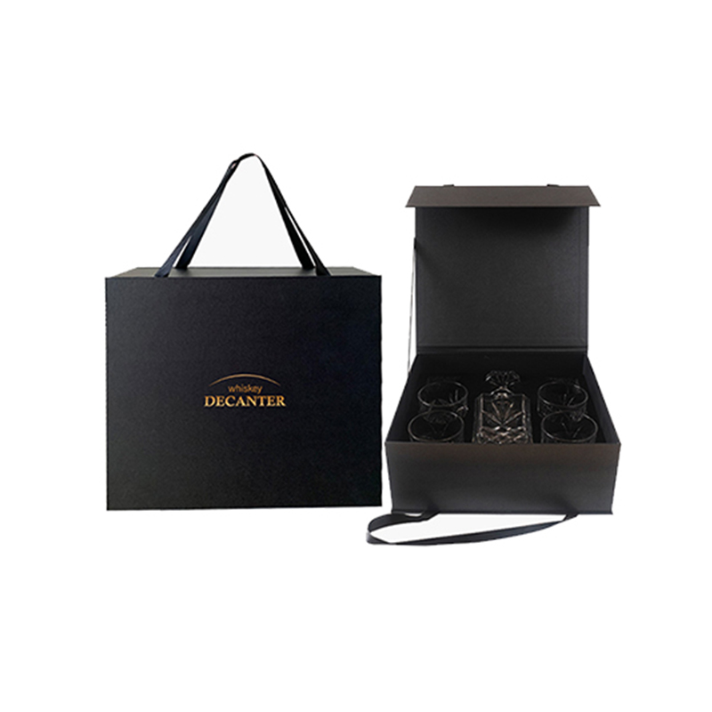 Custom logo smooth square whiskey decanter bottle wine glasses decanter set whisky decanter set with gift box supplier