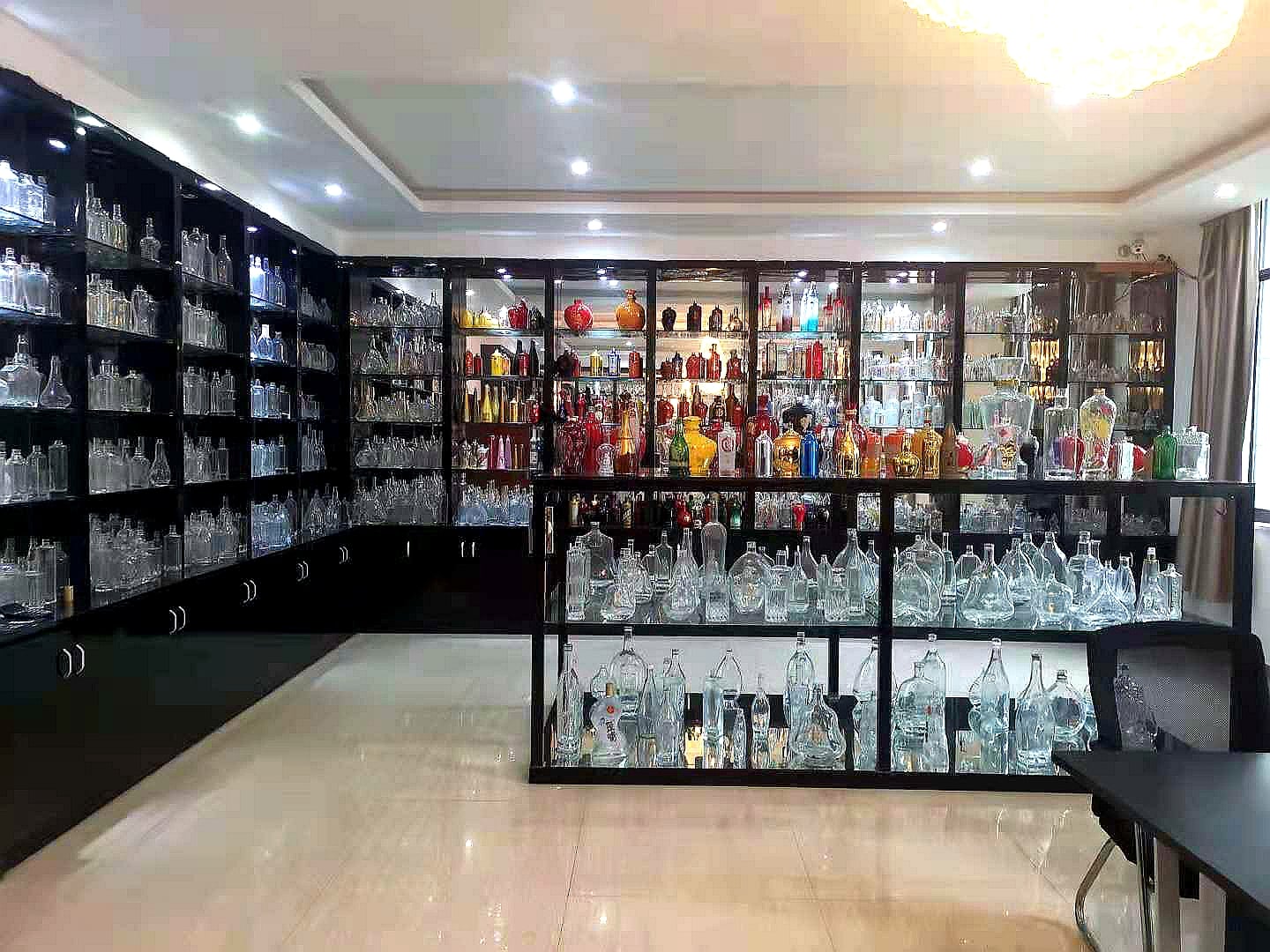 50oz wholesale ins  luxury glassware customized logo decanter hollow wine decanter details