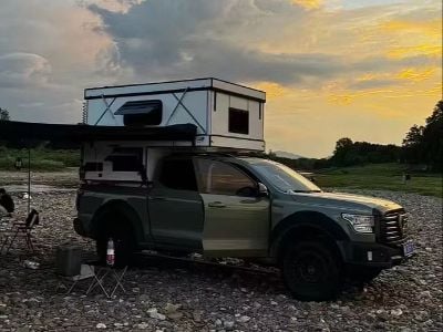 Vollständig versiegelte Pickup-Camper, konzipiert für extrem wasserdichte Gelände