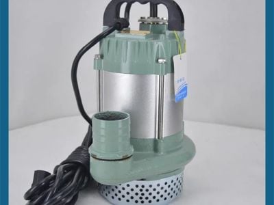 Managing Farm Irrigation: Submersible Pump Solutions