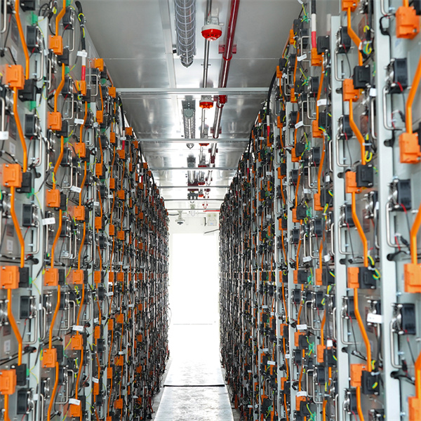 Examining the Pros and Cons of Adopting a Bess System