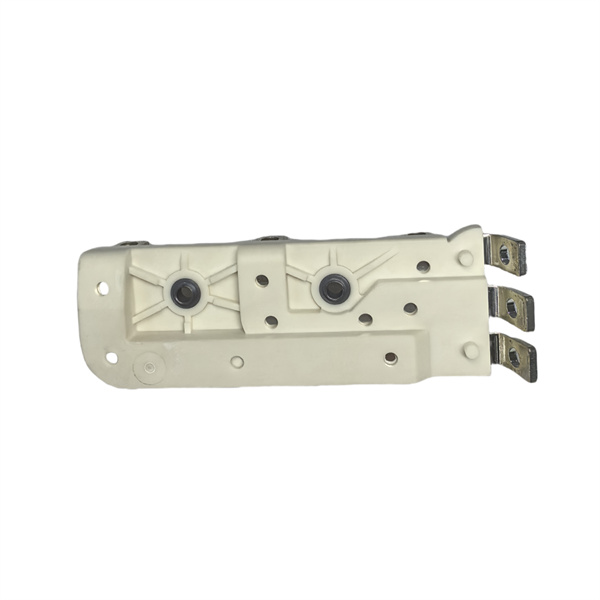 The role of bus bars in minimizing electrical resistance