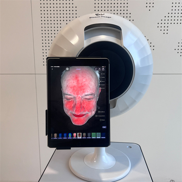 Simplifying Attendance Tracking with AI Face Scanners