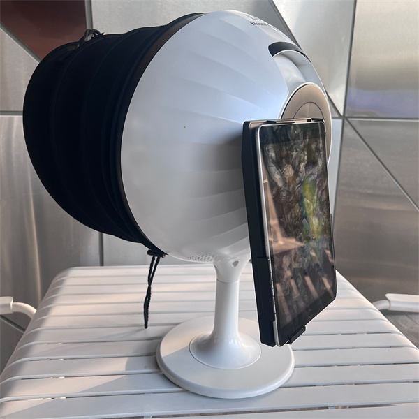 Reveal your true skin with a skin analyzer magnifier
