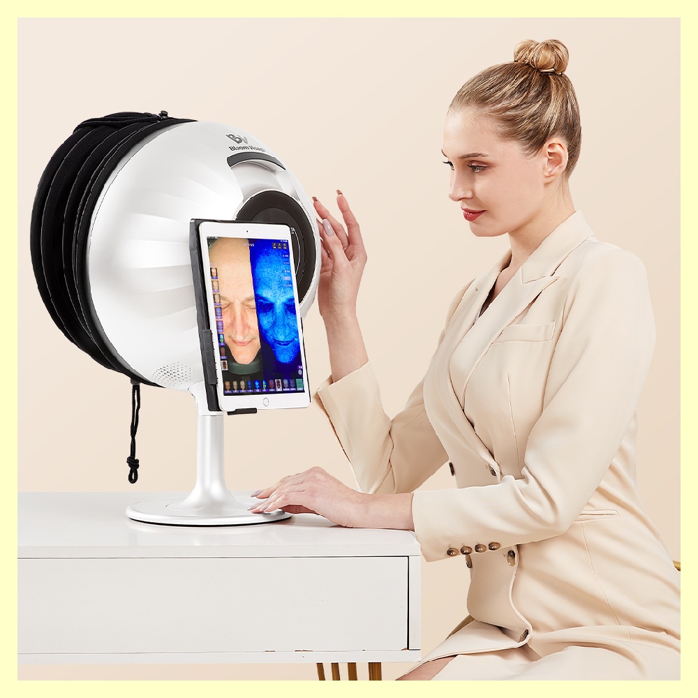 How Woods Lamp Skin Analysis Helps with Acne and Other Skin Conditions
