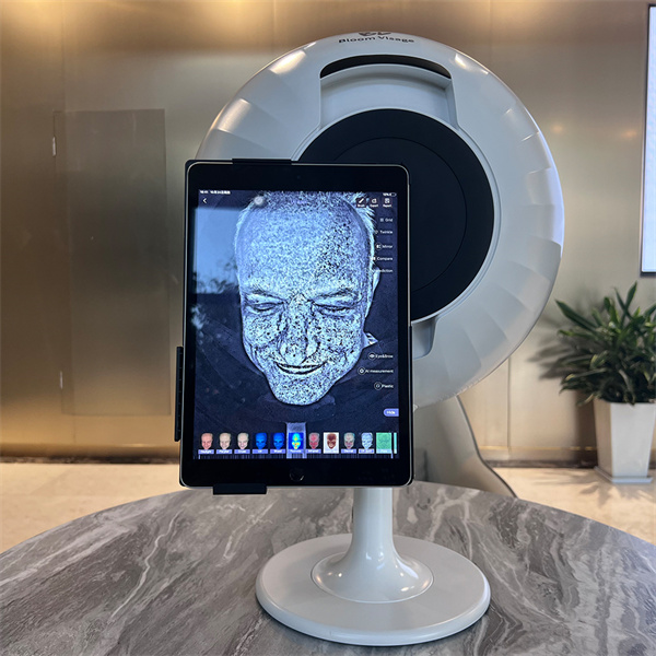 A New Way of Interaction with Virtual Reality