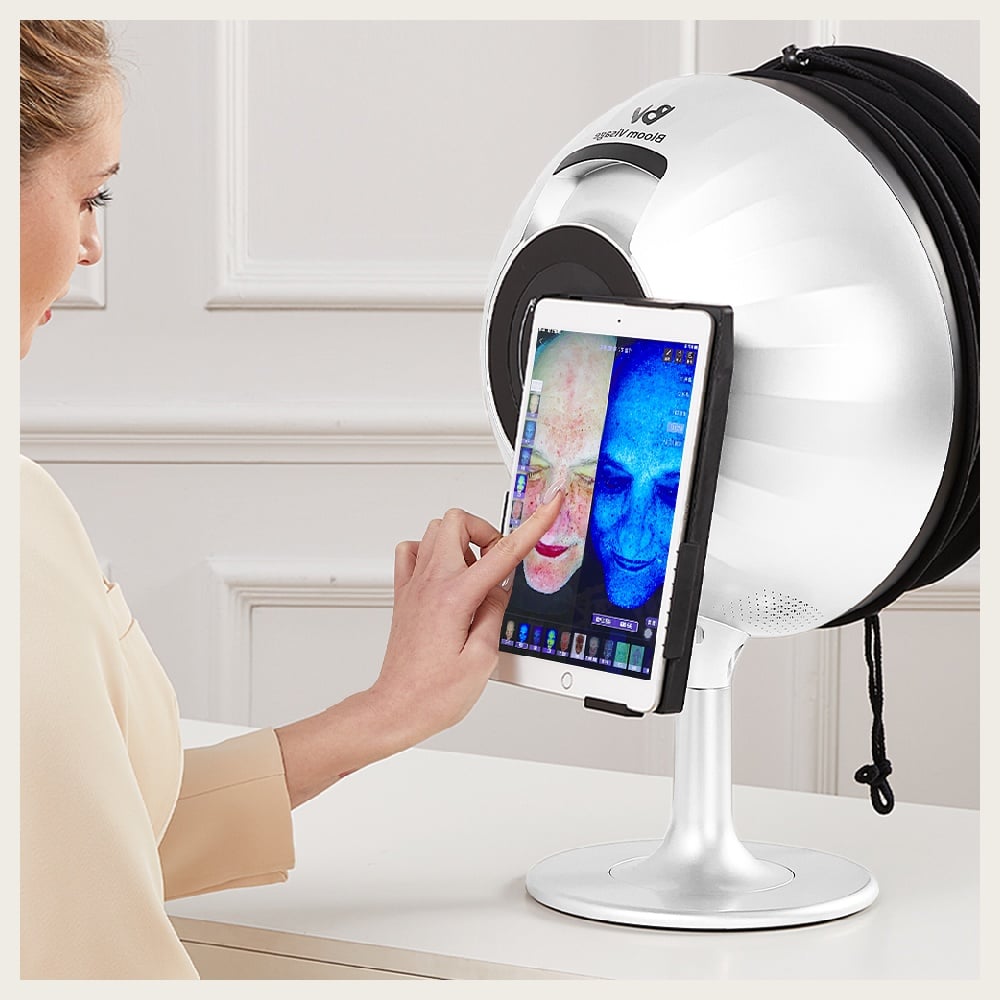 AI Skin Analyzer Simplifies Skincare