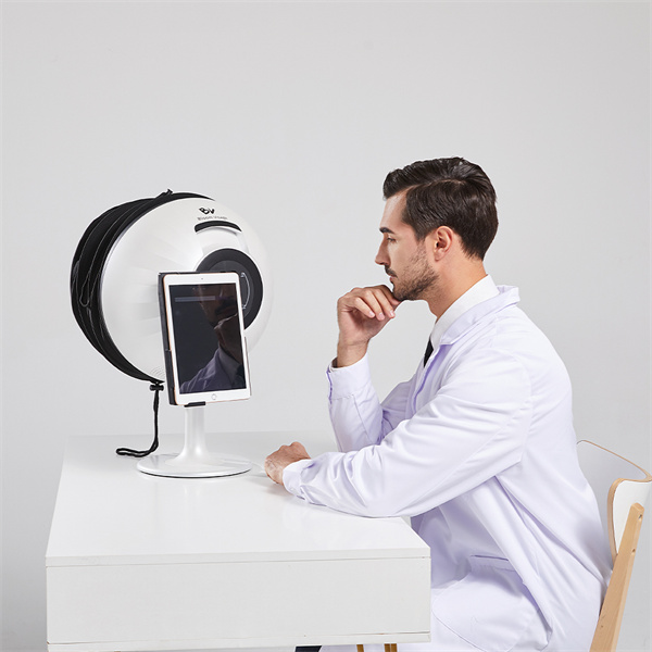 Achieve a flawless complexion with our complimentary online skin diagnosis